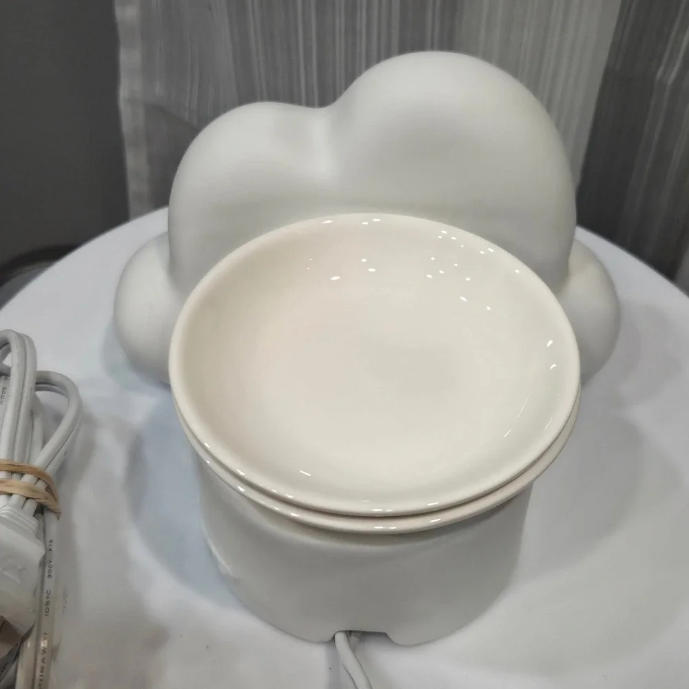 Scentsy Head in the Cloud Wax Warmer White Ceramic Eyelash Element Warmer Tested